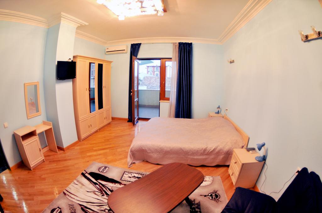 Hotel Relax Тбилиси Екстериор снимка