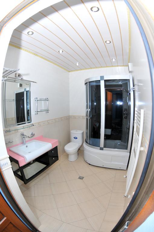 Hotel Relax Тбилиси Стая снимка